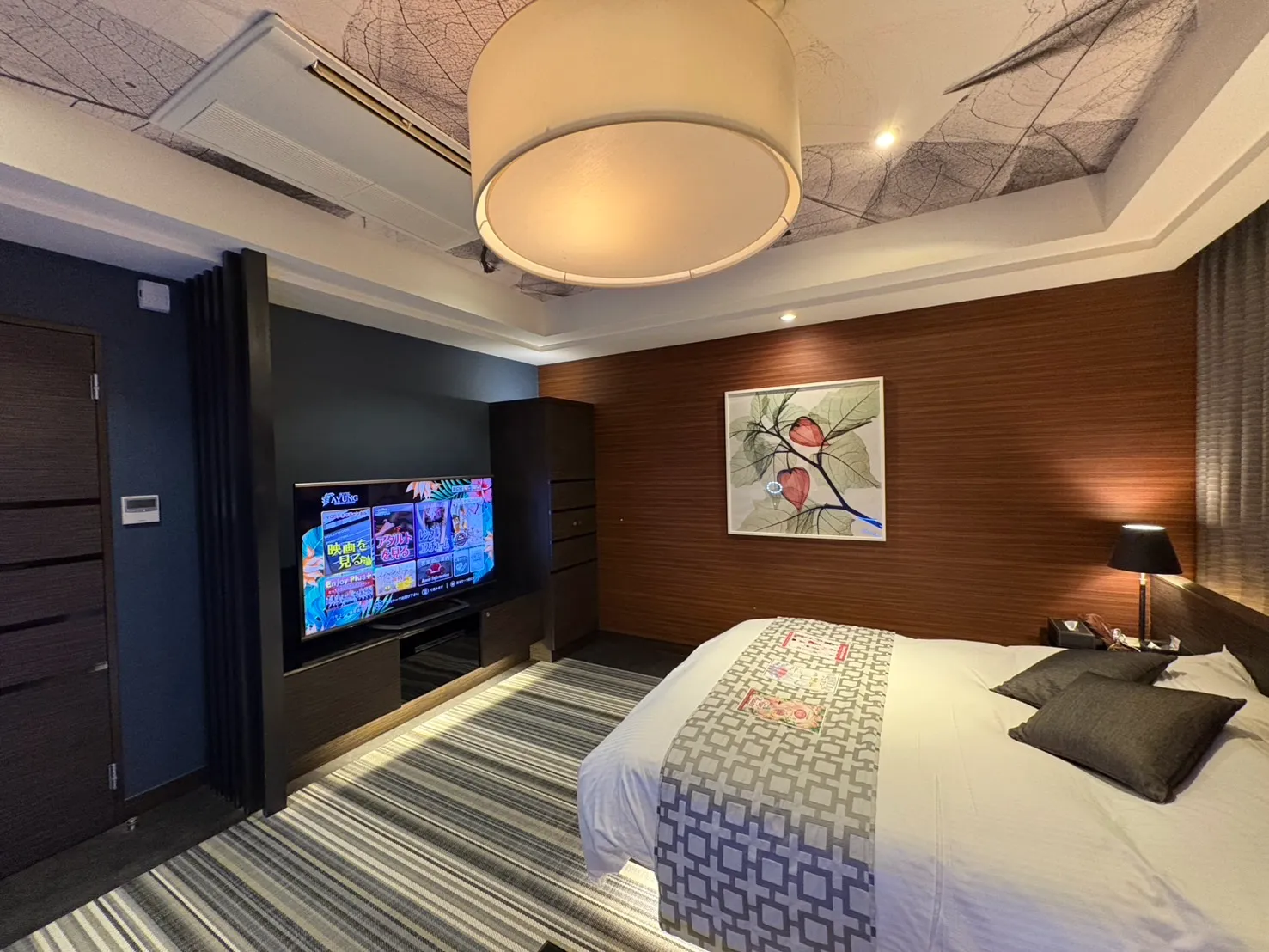 205号室のベッドルーム